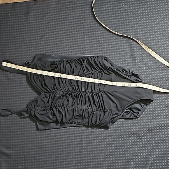 Lands' End , Black, one piece swimsuit, adjustable straps, size 14 - Picture 8 of 9